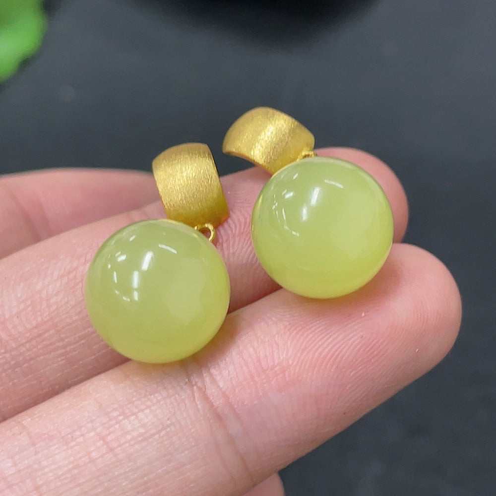 Hetian Jade inlaid earrings with 18K gold setting, approximately 11.8mm in size, crafted by HUILIU HQ.