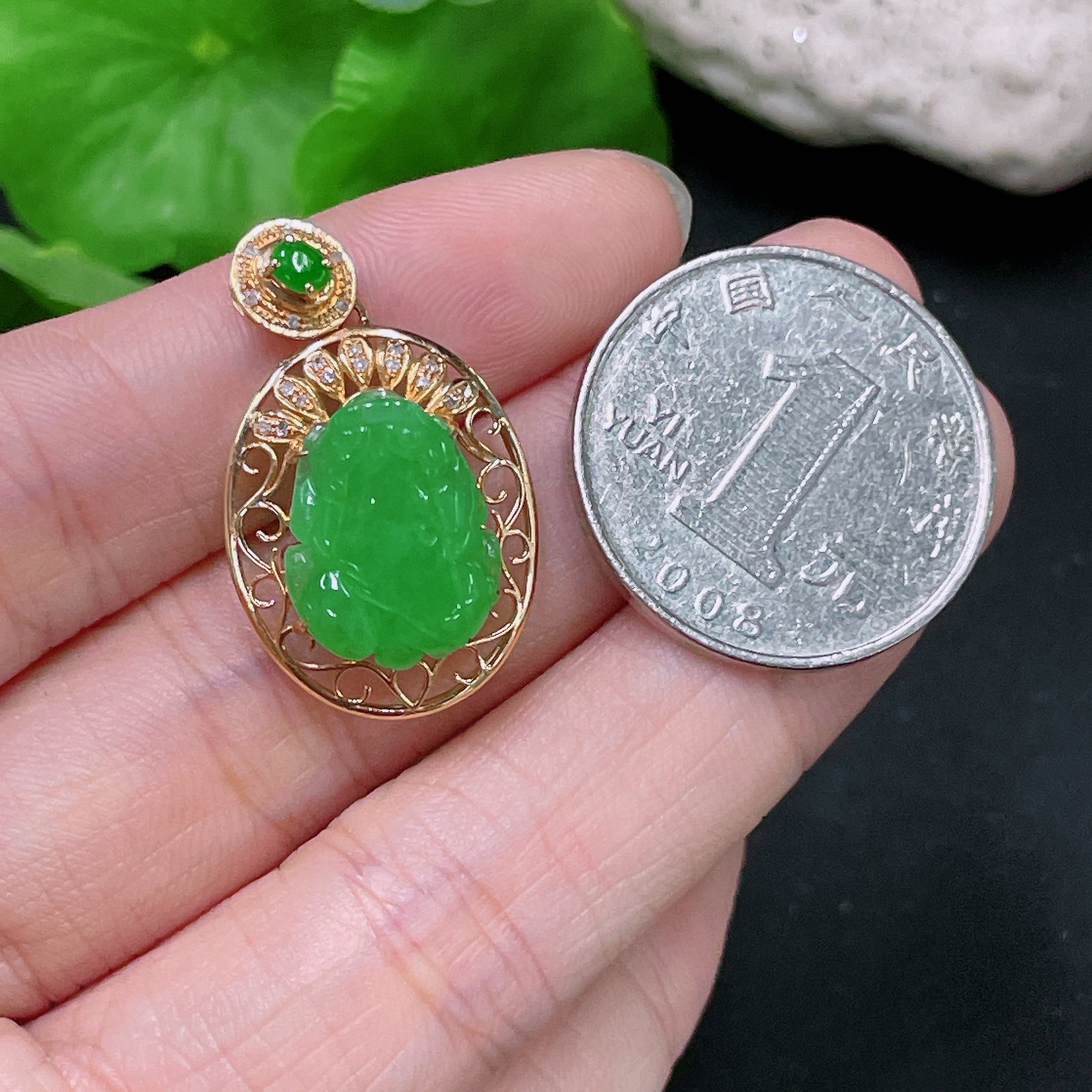 Jadeite Pi Xiu Inlay Pendant 18k Gold Inlay with Diamond Total Weight Approx.2.4g