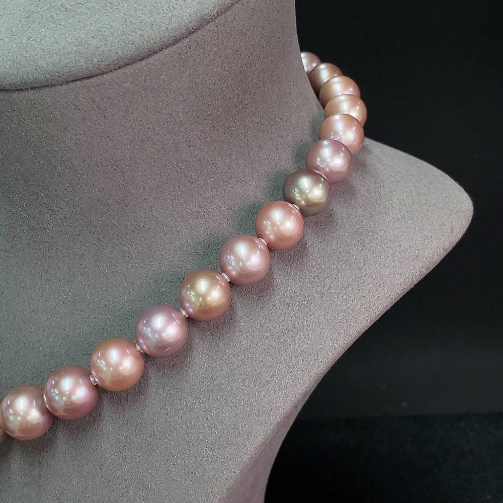 Huiliu HQ pearl bead necklace featuring 14.1mm white pearls, showcasing a close-up of the elegant, lustrous pearl strands.