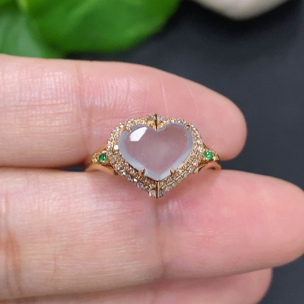 Jadeite and Diamond (Colorless) Ring in 18k Gold