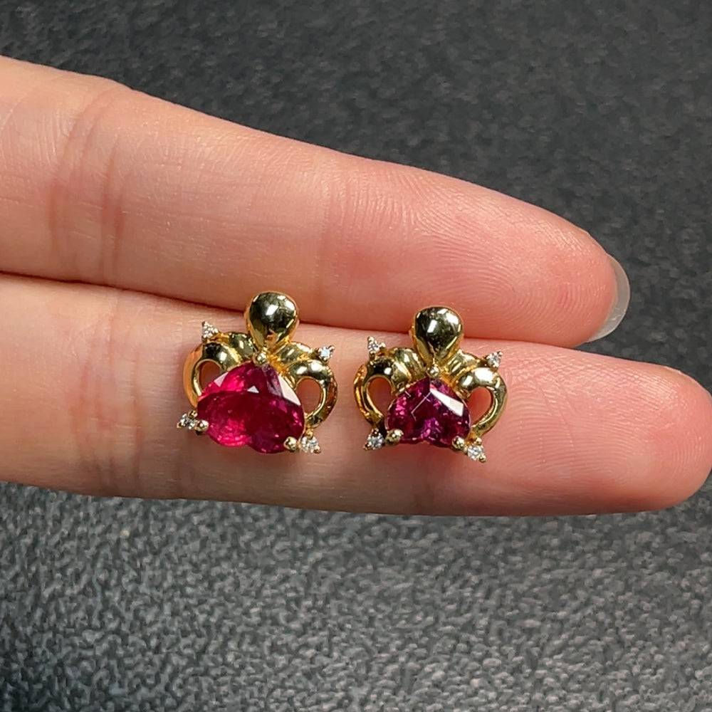 Huiliu gemstone tourmaline earrings with colorful stones, no hallmark, tested content, weighing about 3.46 grams, certified by Huiliu HQ