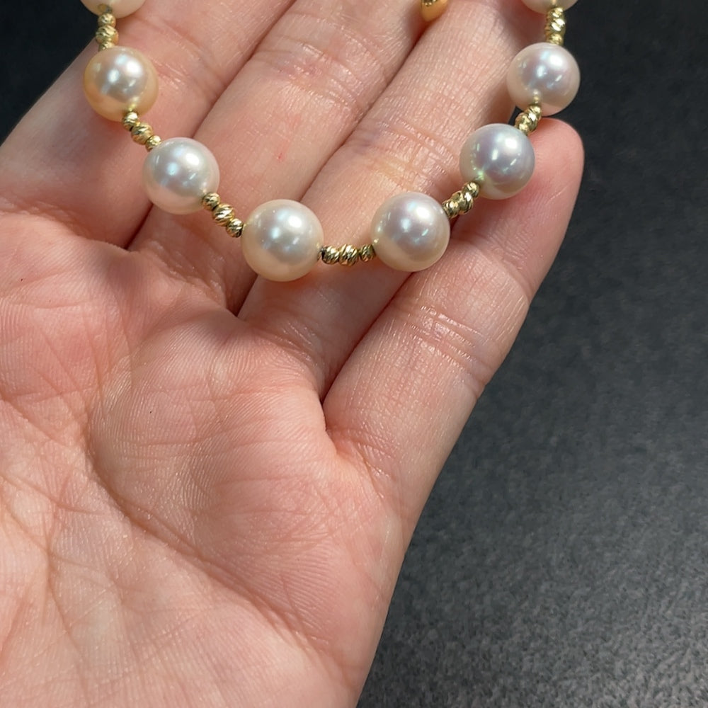Seawater Pearl Bracelet, Color Origin Undetermined, Marked in Red Not Gold, Rest 18K, String Not Detected, Total Weight Approx. 8.88g, Size About 8.3mm