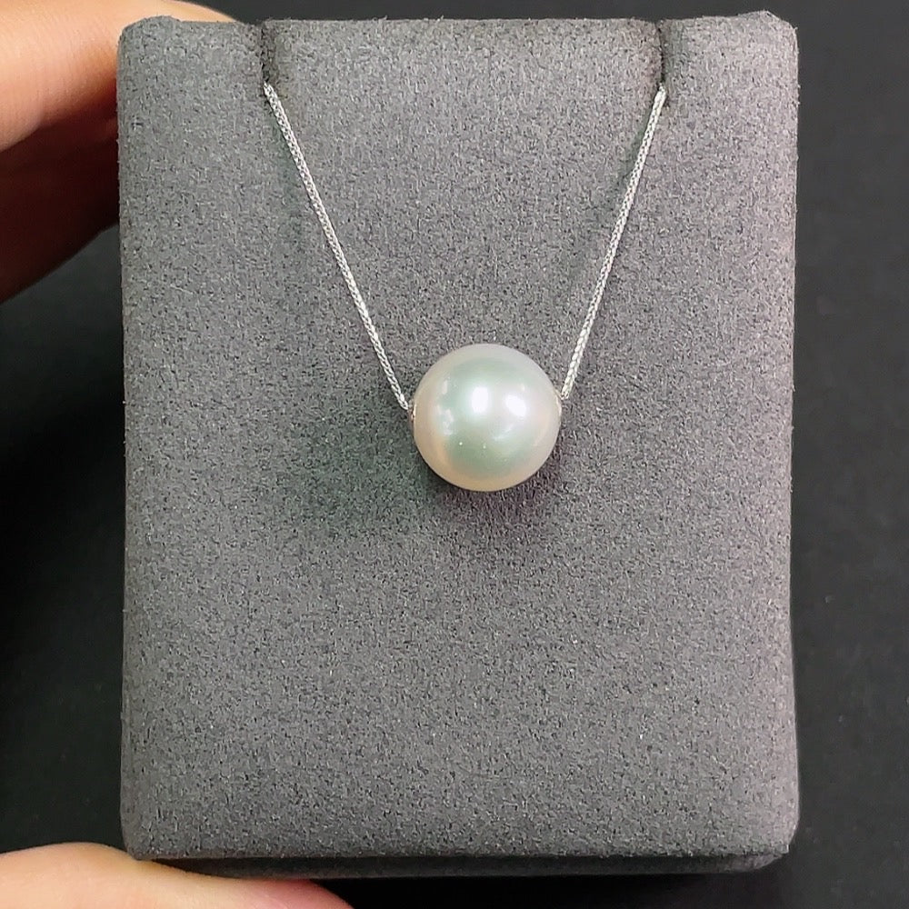 Saltwater Pearl Necklace in 18K Gold