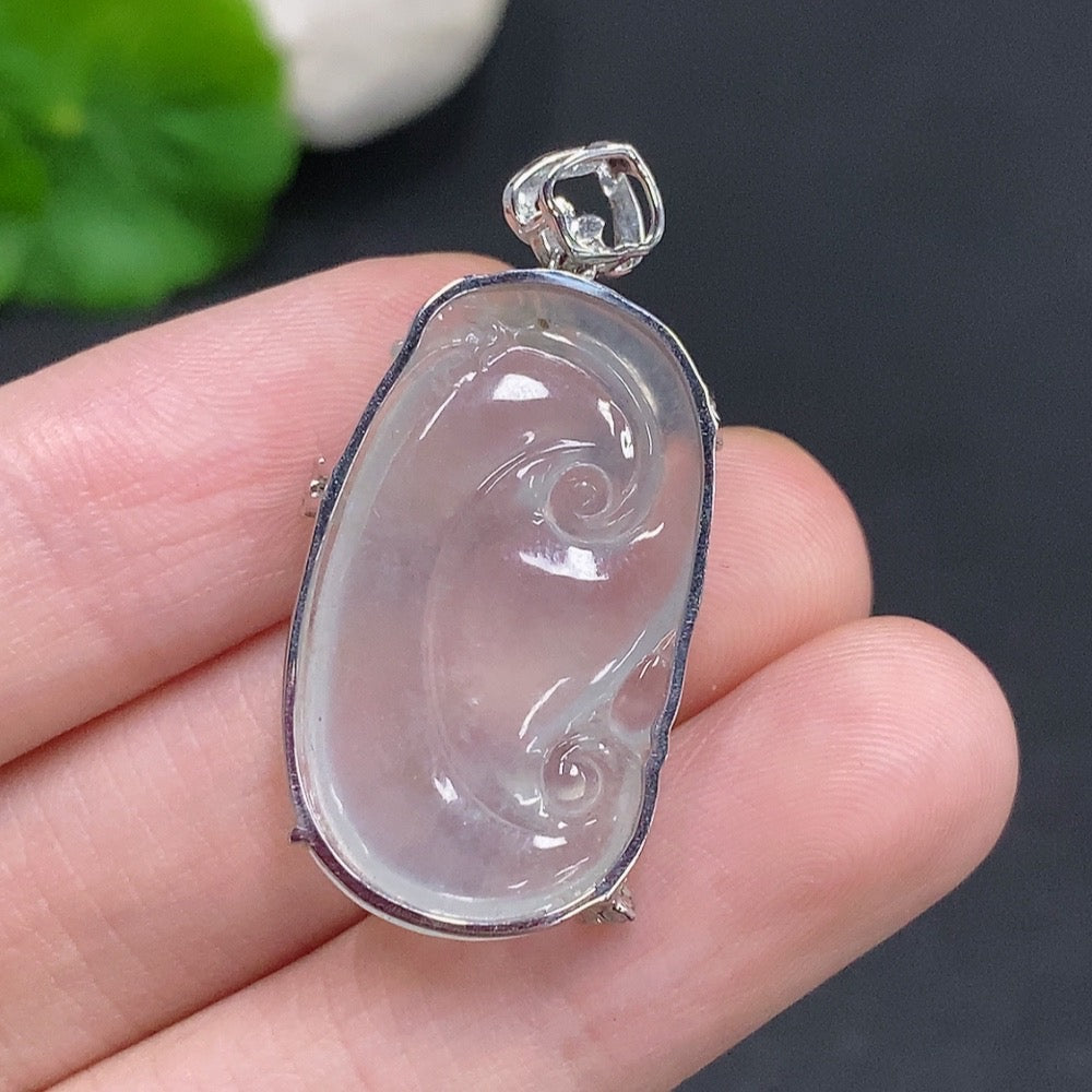 Jadeite Ruyi Pendant 18k Gold Total Weight Approx. 5.8g with Diamond Accents