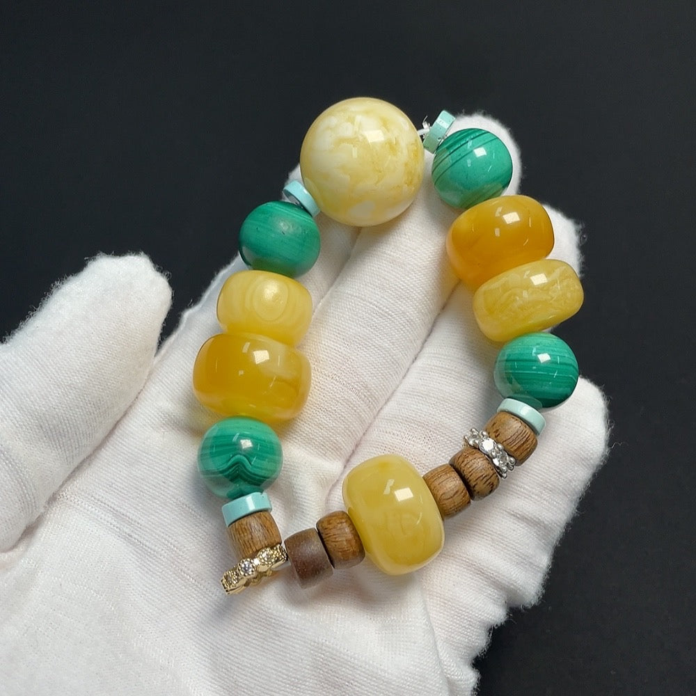 Amber Beeswax Bracelet Non-Gold Setting Size 17.3-20.8mm Approx. Total Weight About 38.89g Non-Natural Matching Stones Considered