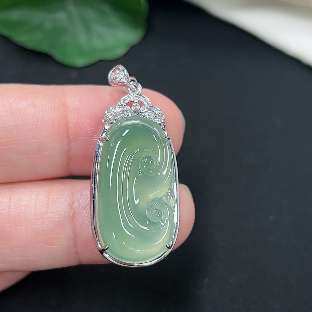 Jadeite Ruyi Inlaid Pendant 18K Gold Total Weight Approx. 4.4g (With Diamond Accents)