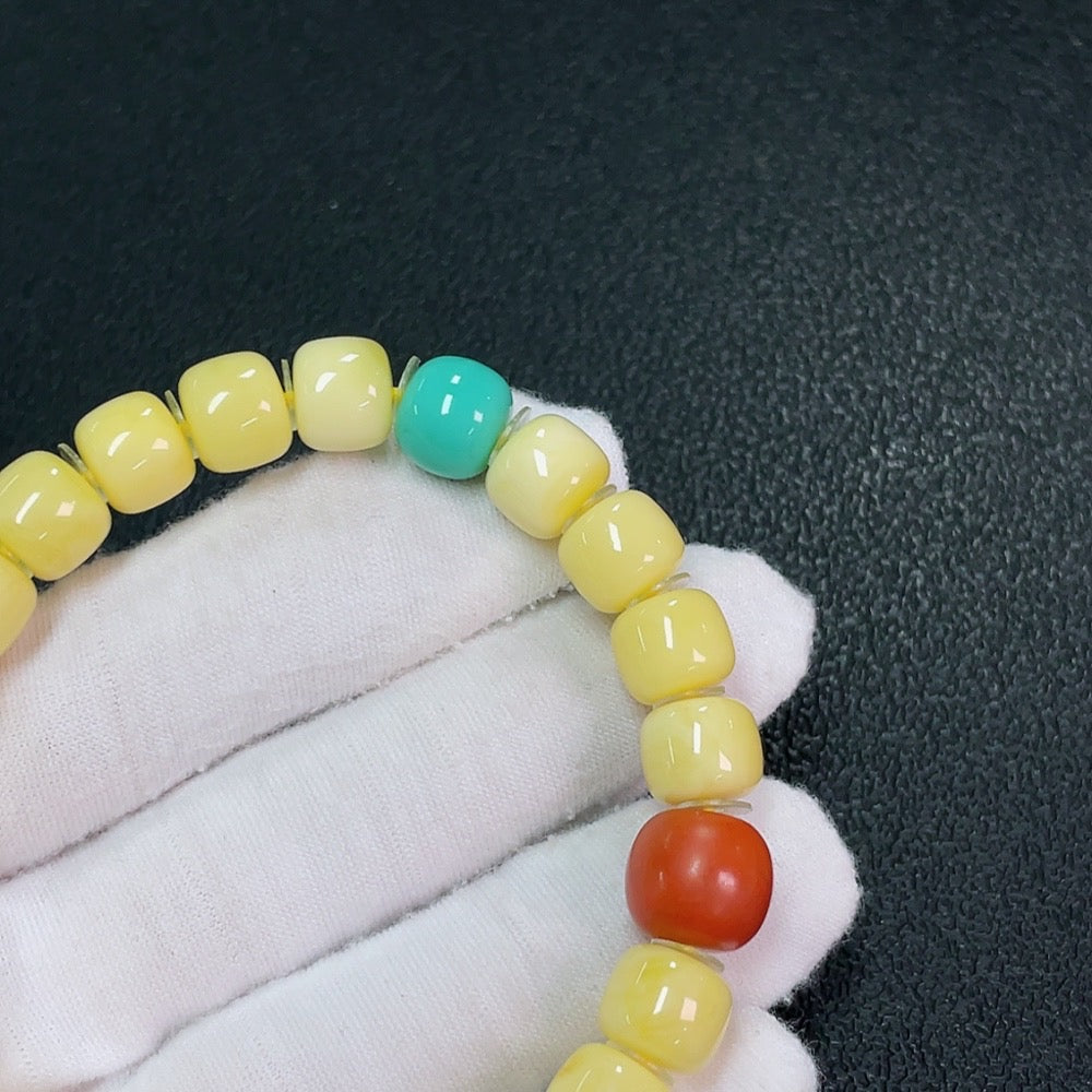 Amber Beeswax Bracelet, approx. 9.6mm, total weight approx. 16.72g, with southern red agate, non-natural stones considered