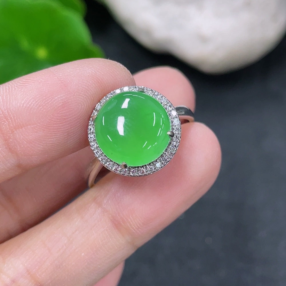 Jadeite Inlaid Ring 18k with Diamond Accents