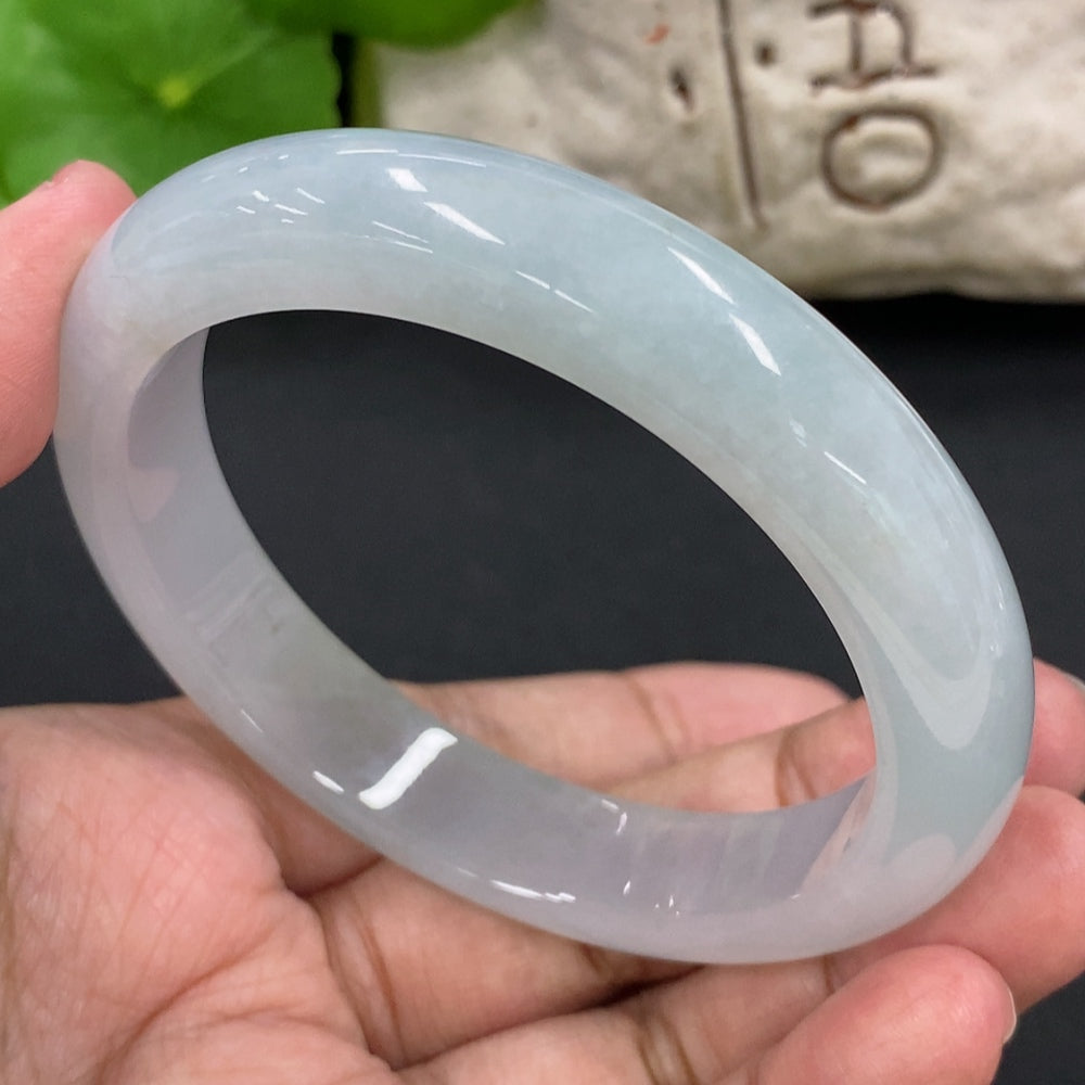 Jadeite Round Bangle