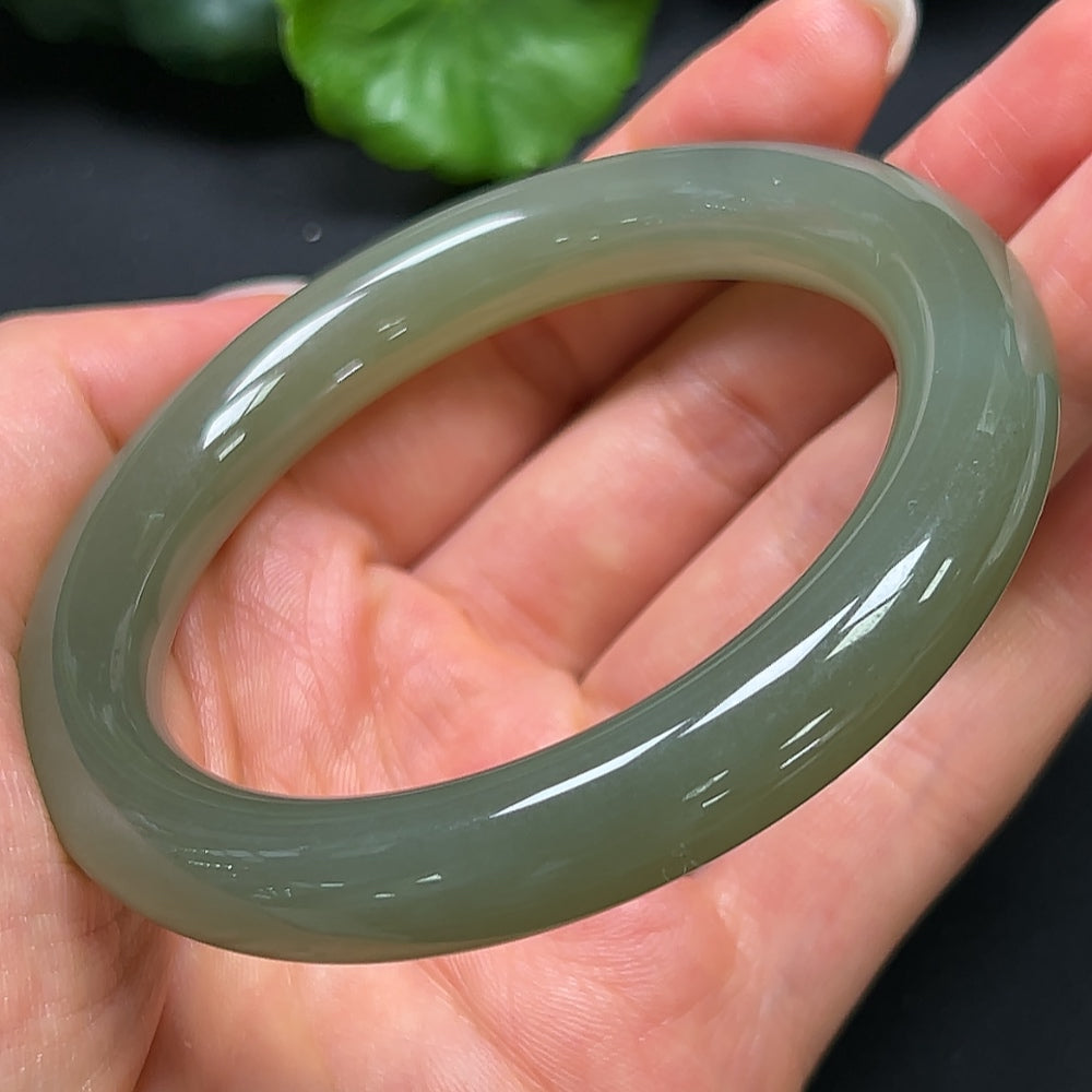 Hetian Jade Round Bangle