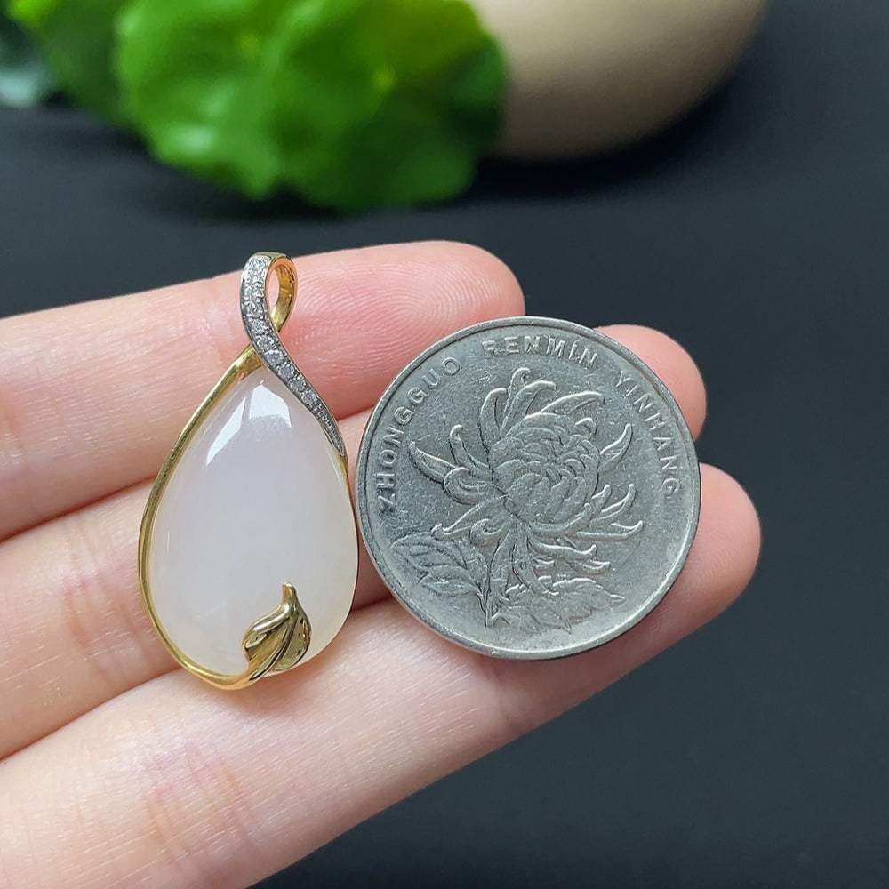 Hetian jade water drop pendant necklace with 18K gold and diamond accents, elegant jewelry piece by HKHQ