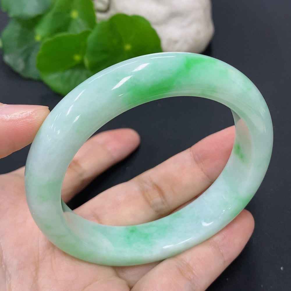 Jadeite round bracelet with size 58, weighs approximately 69.2g, featuring smooth green jade beads, crafted by HKHQ.