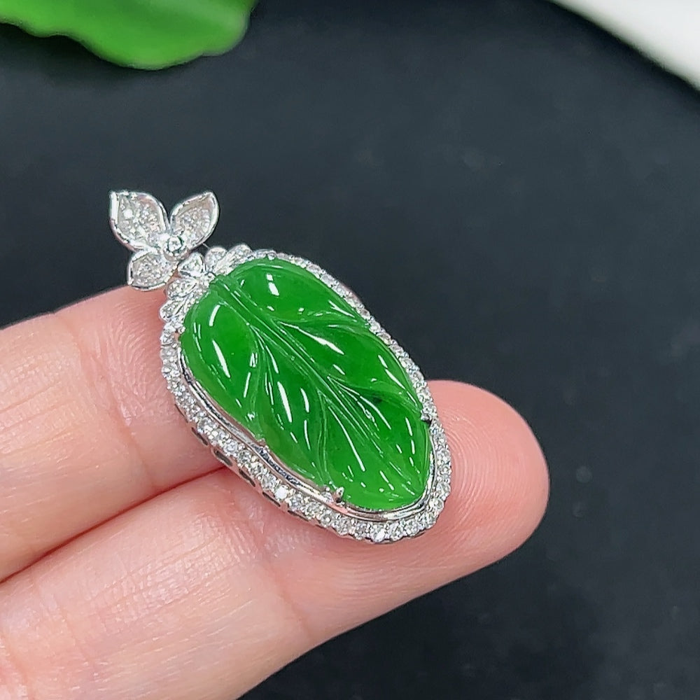Jadeite Leaf Inlay Pendant 18K Gold (With Diamond Accents)
