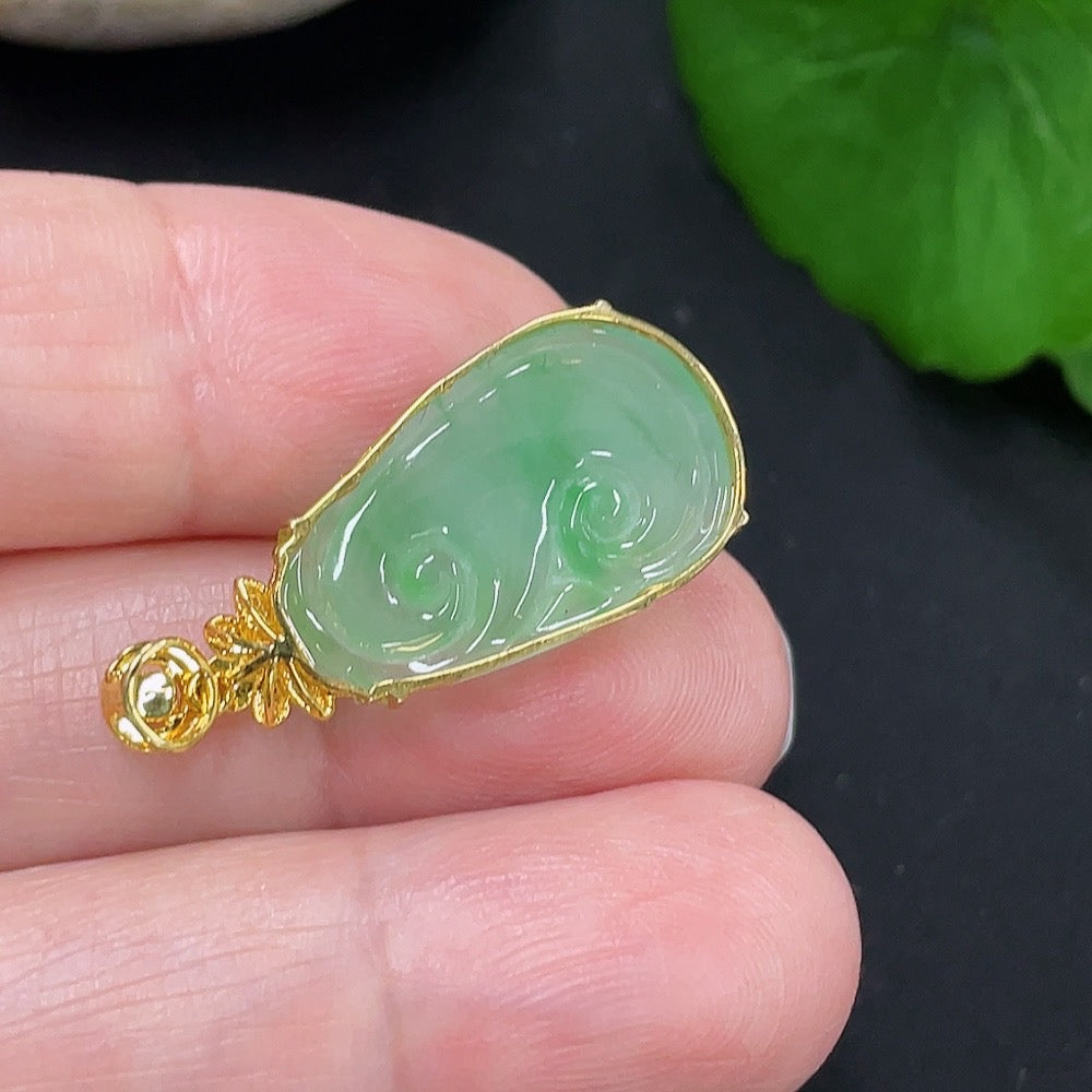 Jadeite Ruyi Pendant 18K Gold Total Weight Approx. 2.2g (With Diamond Accents)