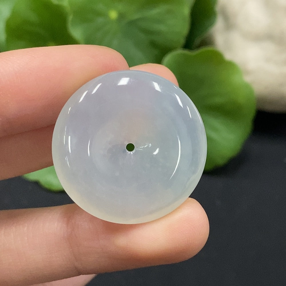Huiliu Jadeite Safety Buckle Pendant featuring a polished green jade pendant with Huiliu certification visible.