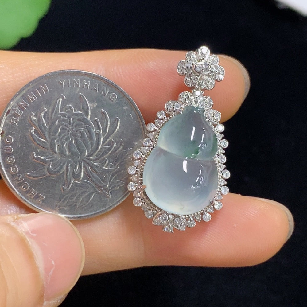 Jadeite Gourd Inlaid Pendant 18k with Diamond Accents, Total Weight Approximately 4.49g