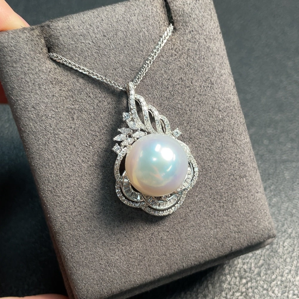 Seawater Pearl Pendant Non-Gold Total Weight Approx. 11.44g Including Chain Size Approx. 14.9mm