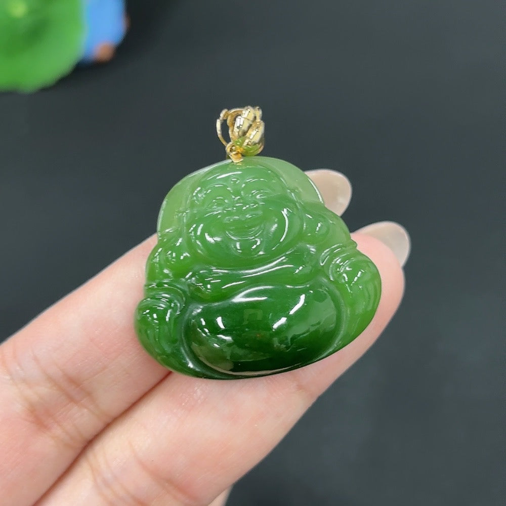 Hetian jade jasper inlaid pendant featuring a Buddha design, weighing approximately 13.3g, set in 18k gold with HKHQ branding.