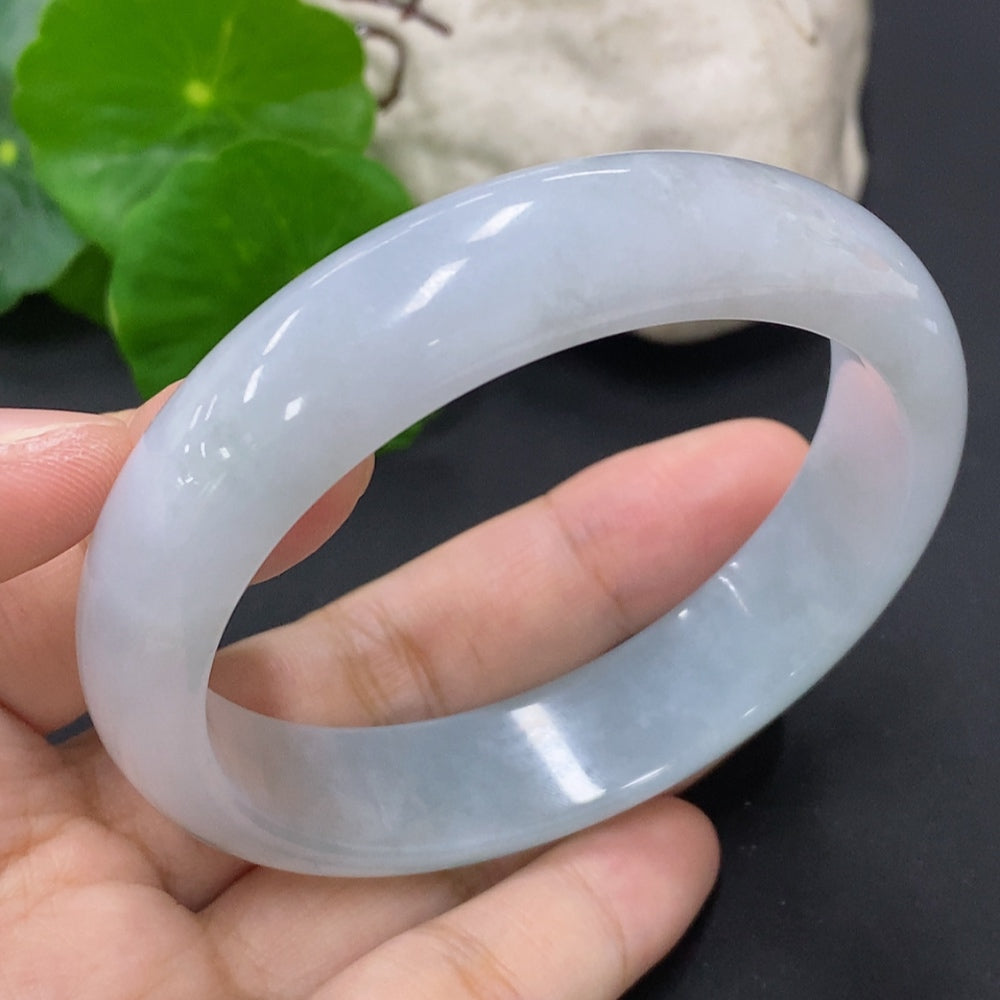 Jadeite Round Bangle