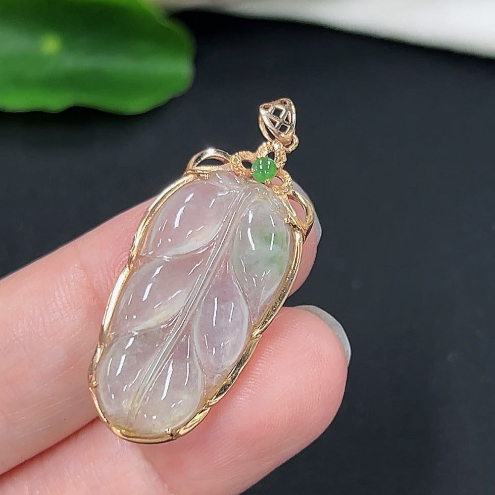 Jadeite Leaf Inlaid Pendant with 18k Gold and Diamond Accents, Total Weight Approximately 2.55g