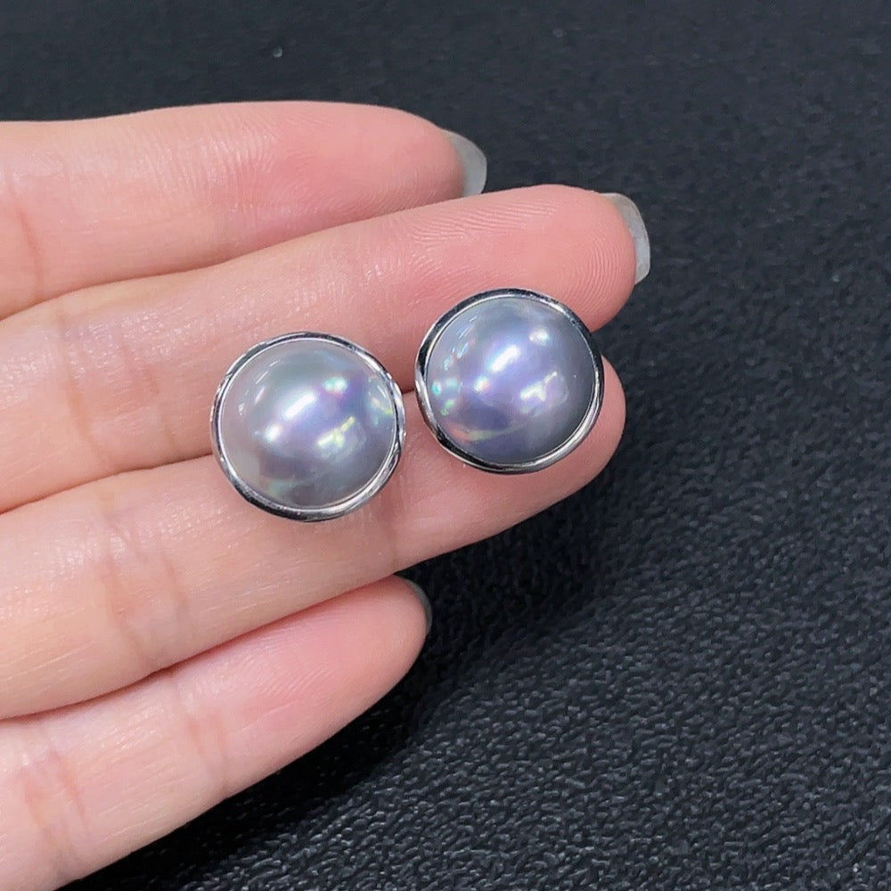 Composite Seawater Pearl Stud Earrings, 18K Gold, Color Origin Undetermined
