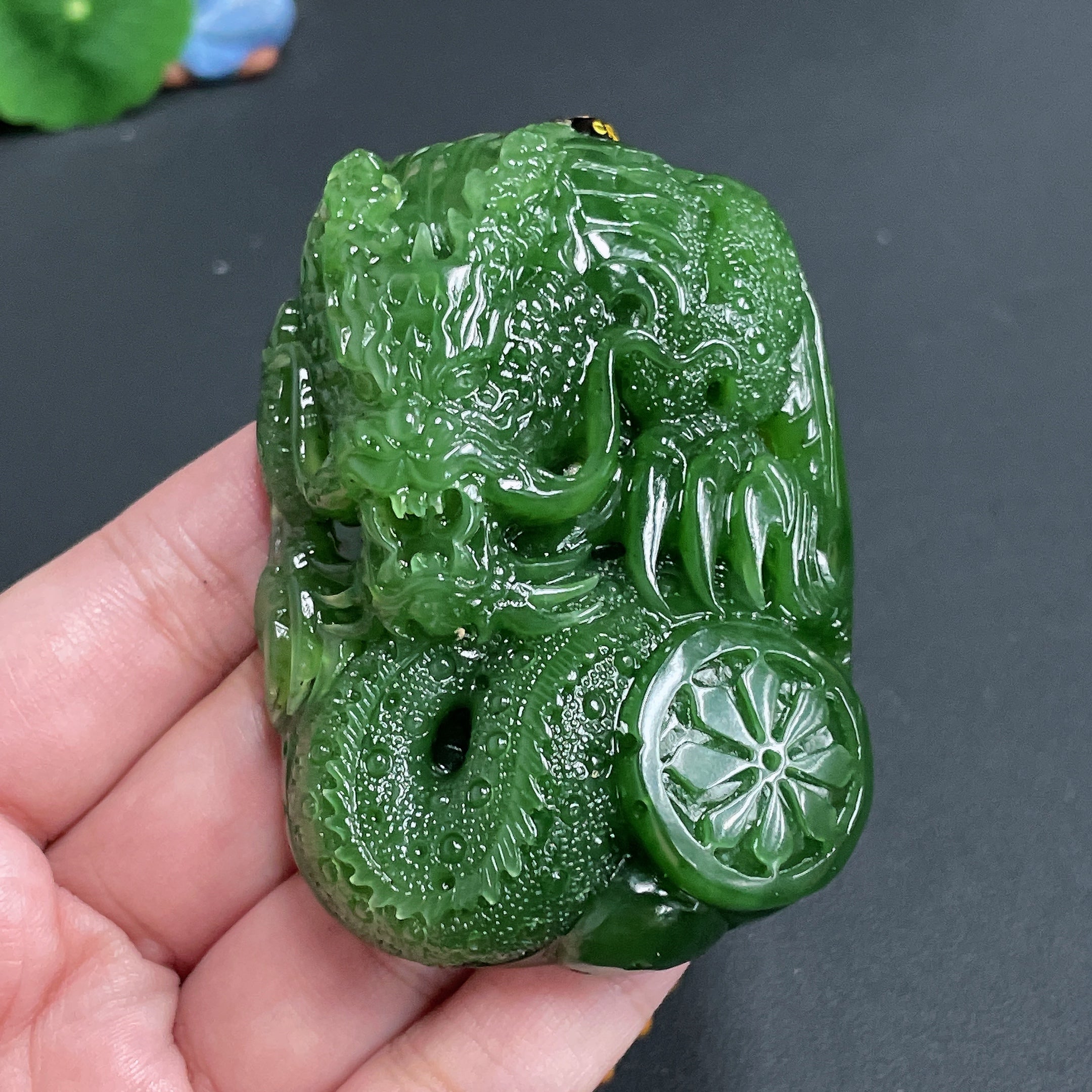 Hetian Jade Handheld Carving 'Dragon Dominates the World' with Cord, Total Weight 150.41g