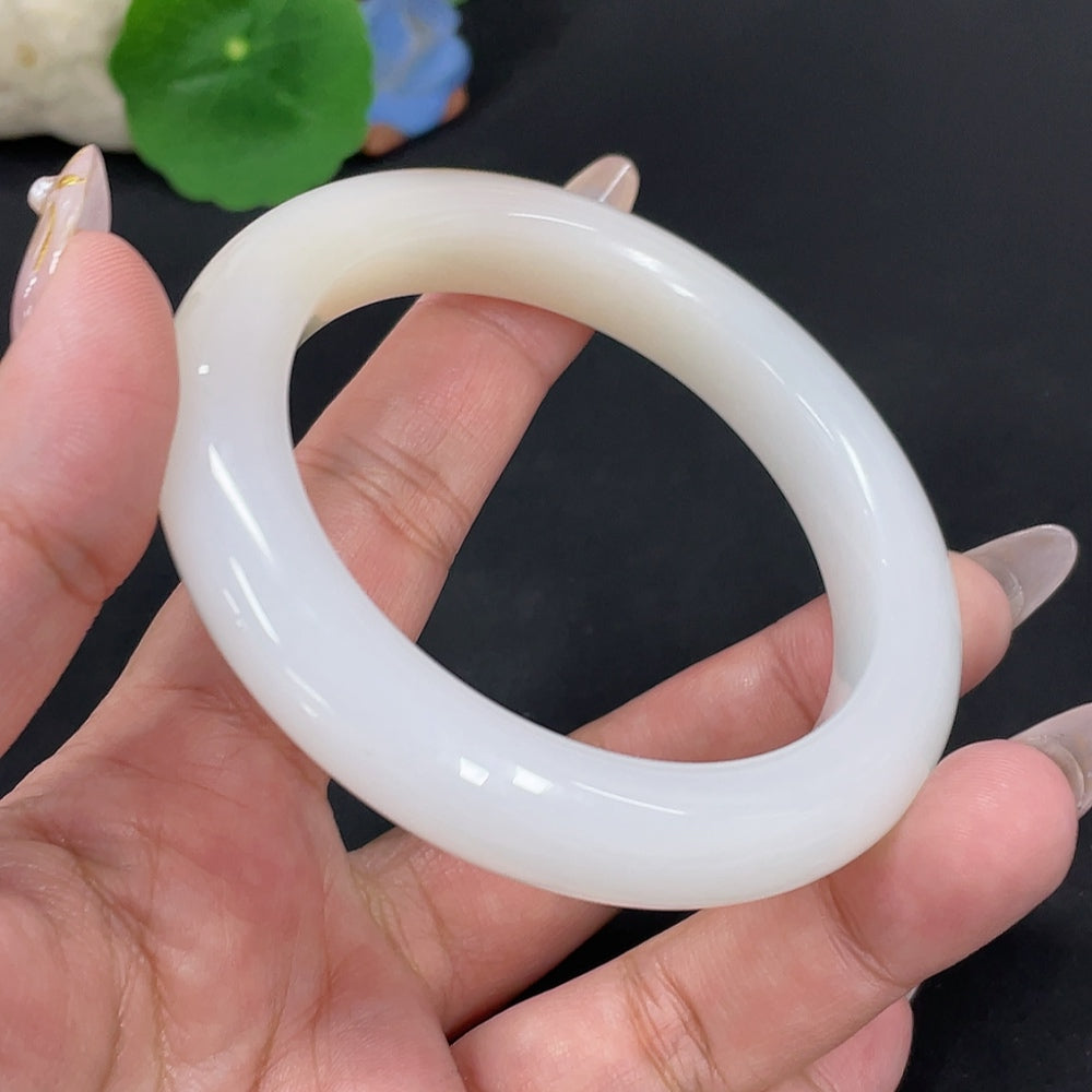 Hetian Jade Round Bracelet Size 57.9 Total Weight Approx. 63.9g Undetermined Skin Color Origin