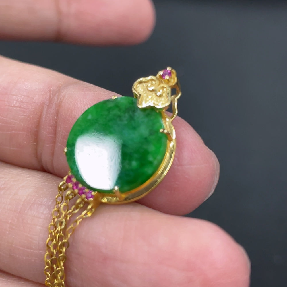 Jadeite Plain Pendant Pendant with 18k Gold Setting, Total Weight Approx. 1.85g