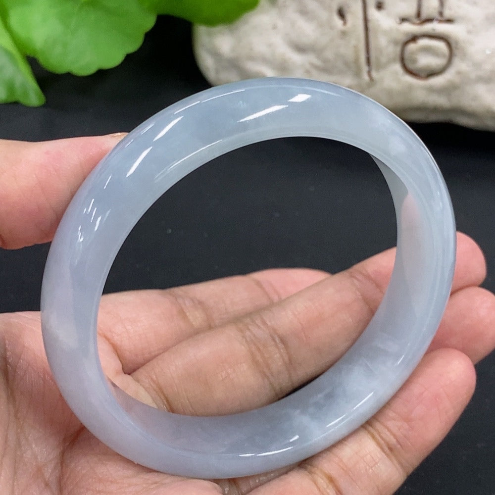 Jadeite Round Bangle