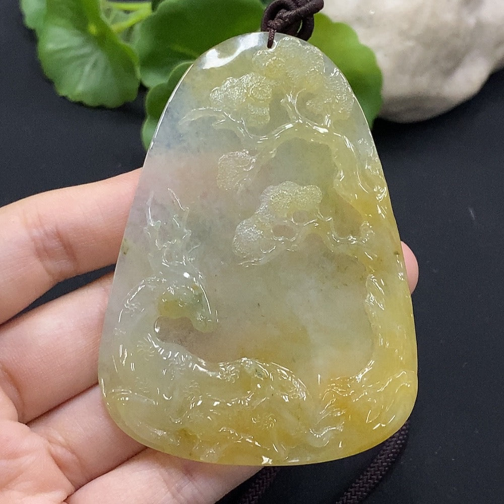 Jadeite deer pendant from HUILIU HQ, showcasing a detailed green jade carved deer, weighing approximately 51.95 grams.