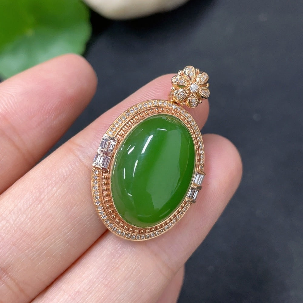 Hetian Jade Jasper Inlaid Pendant with Diamond Accents in 18K Gold, Total Weight Approx. 3.7g