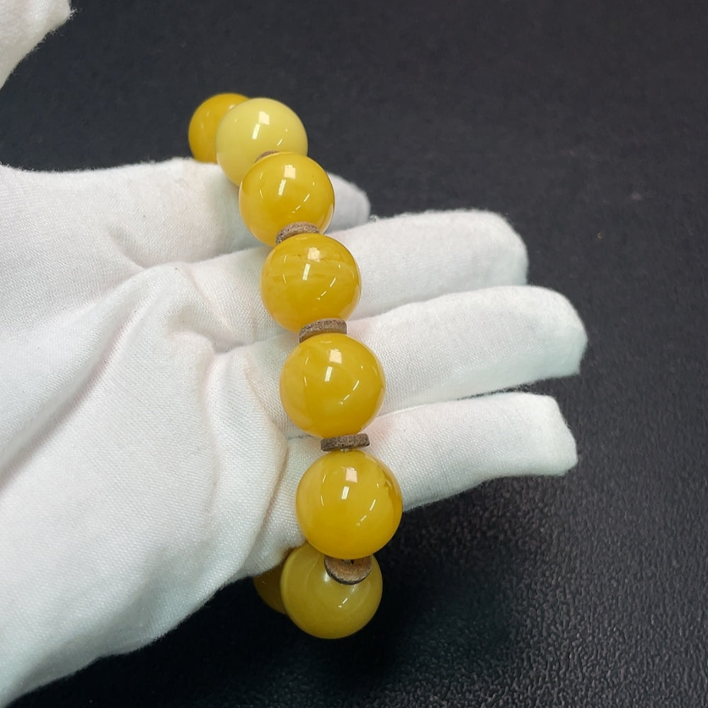 Amber Beeswax Bracelet, Total Weight Approx. 31.68g, Size About 16.1mm