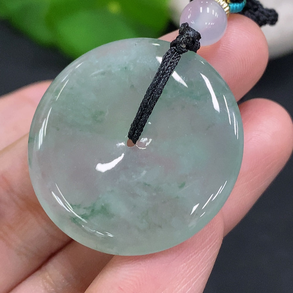 Jadeite Peace Knot, total weight including rope approximately 12.5g