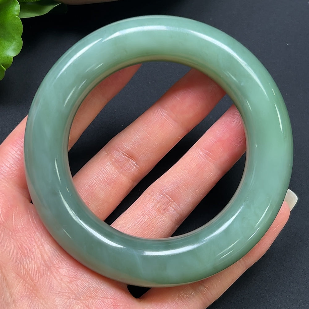 Hetian Jade Green Round Bangle