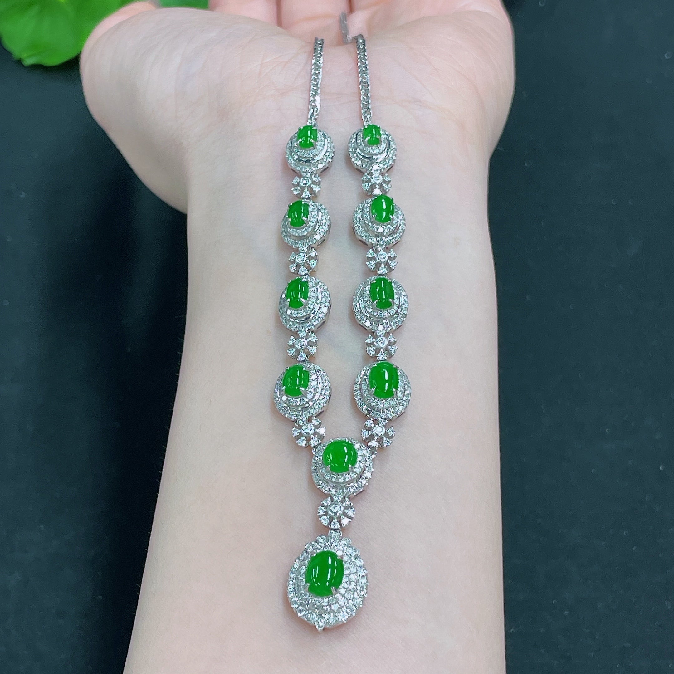 Jadeite Necklace 18k Gold Set with Diamonds Total Weight Approx. 14.95g