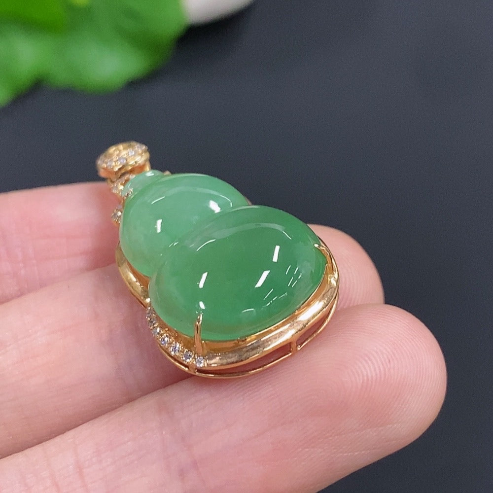 Jadeite Gourd Inlaid Pendant 18k Gold With Diamond Accents
