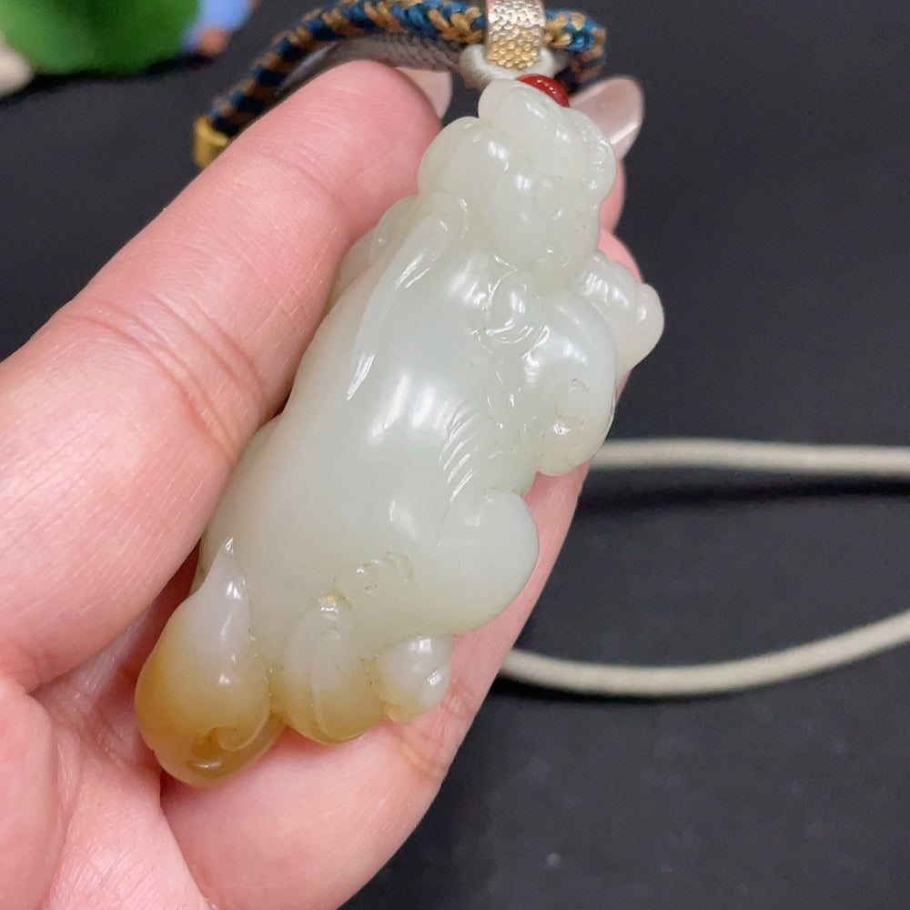 Hetian Jade Pendant Rui Beast | Huiliu Certified