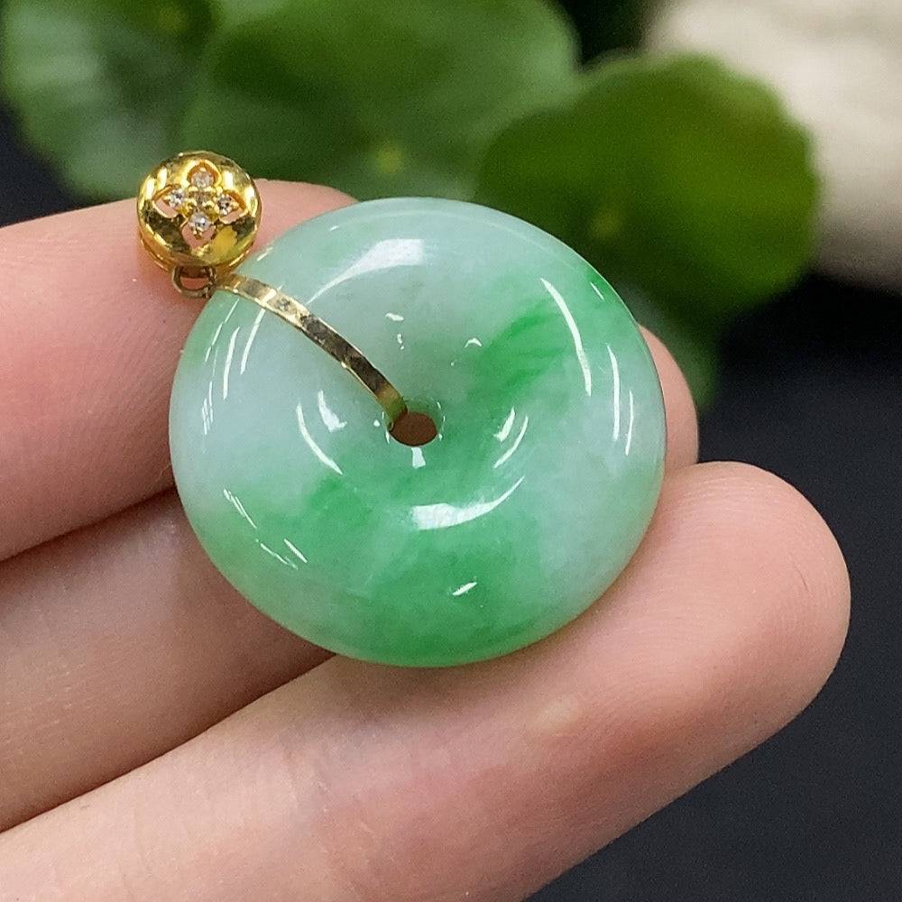 Jadeite safety buckle pendant with 18K gold accents and diamond details, crafted by HUILIU HQ, weighing approximately 6.5g.