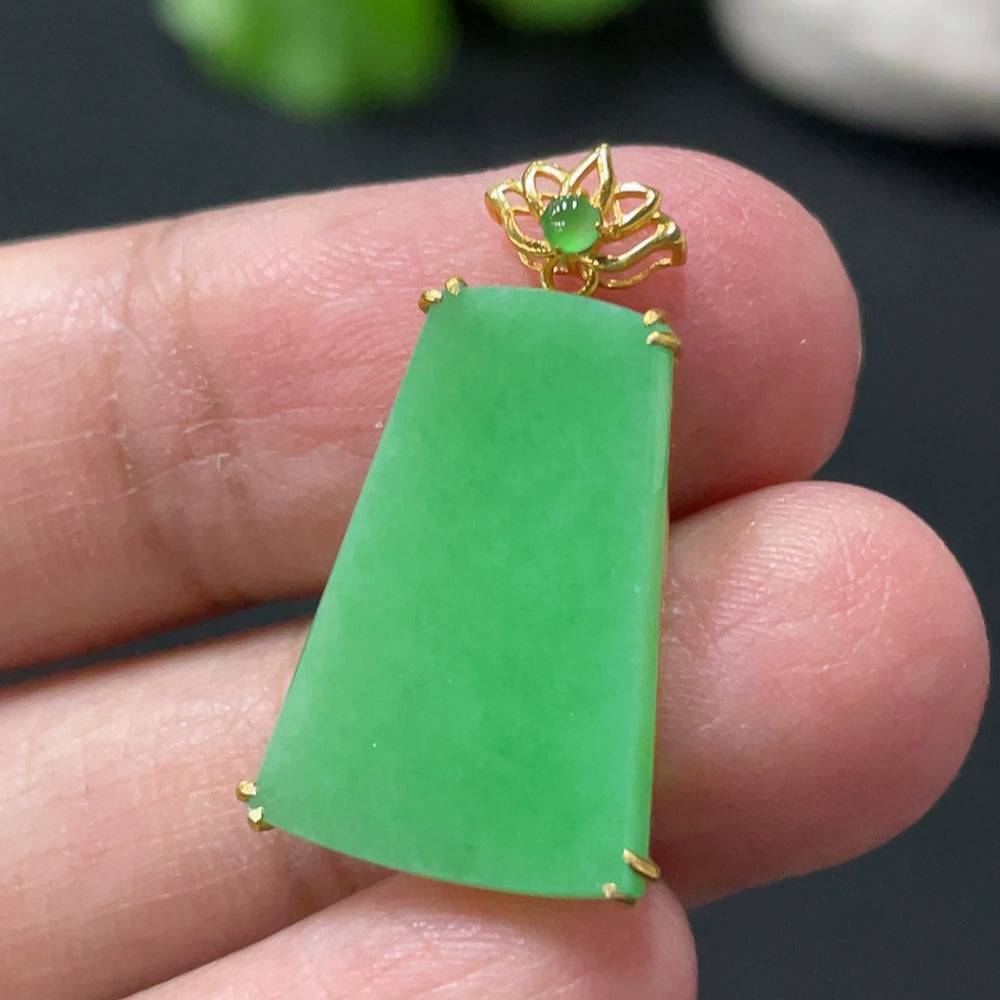 Jadeite plain pendant necklace with 18k gold inlay from HUILIU HQ, featuring a sleek jade pendant on a delicate chain.