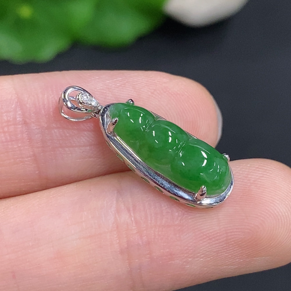 Jadeite Lucky Bean Pendant in 18K Gold (with Diamond Accents)