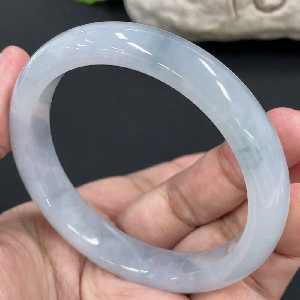 Jadeite round bracelet with a total weight of 50.6g and size 56.6, featuring smooth green jade beads, by HKHQ.