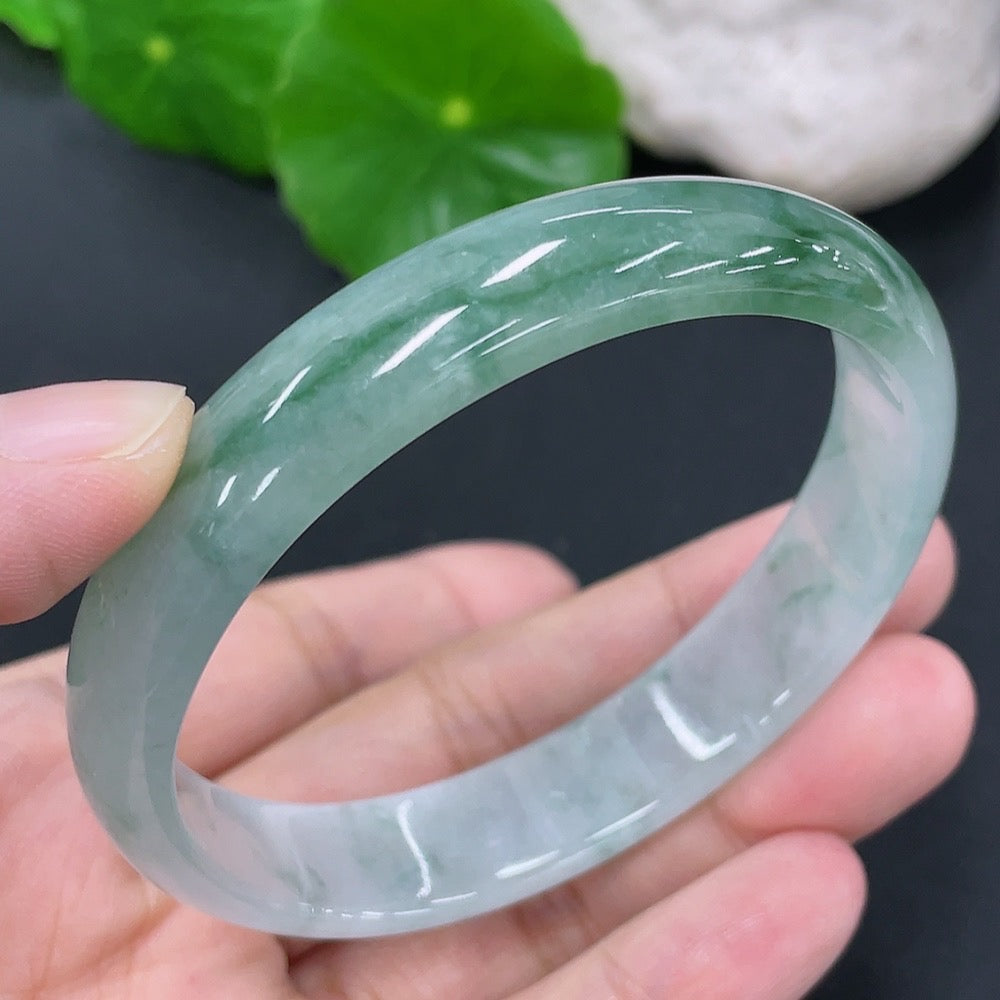 Jadeite Concubine Bracelet Size 55.3/47.6 Total Weight Approx. 31.9g