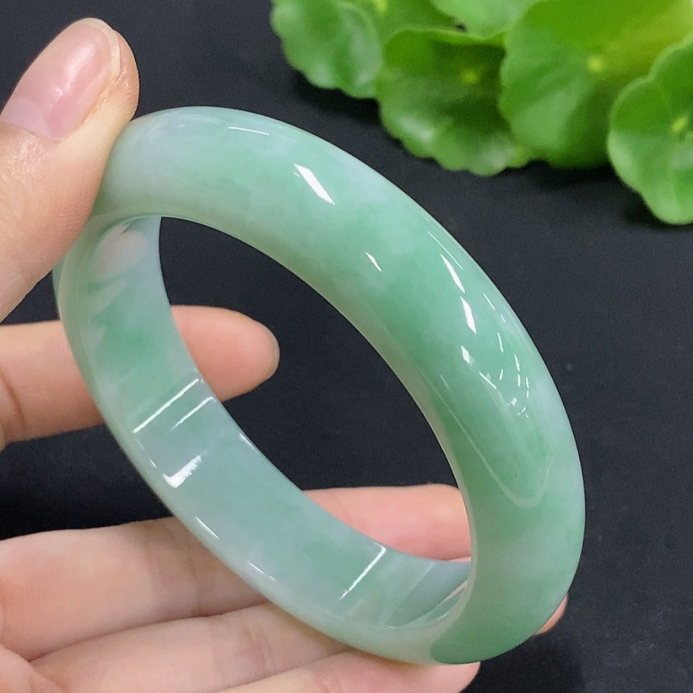 Jadeite Round Bangle