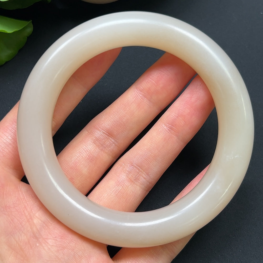 Hetian Jade Round Bangle