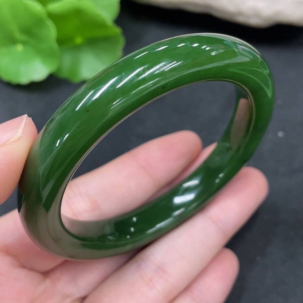 HUILIU HQ Hetian Jade Jasper round bracelet with 54.7mm size, 46.8g weight, showcasing smooth, polished jade stones.