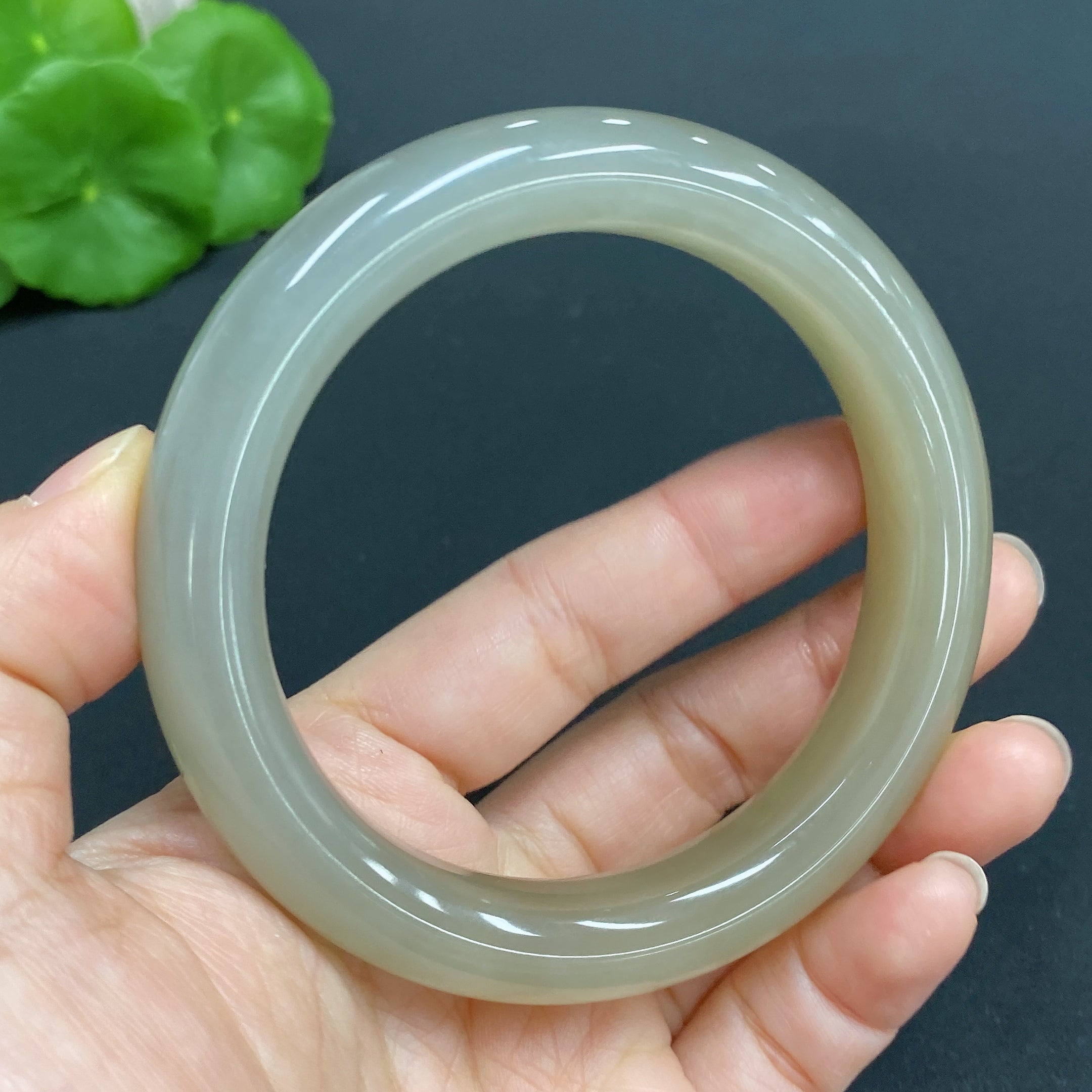 Hetian Jade Round Bracelet, Size 58.8, Total Weight Approx. 69g