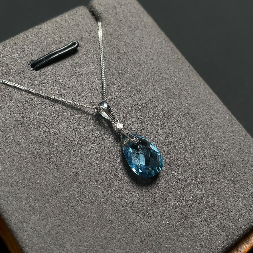 Topaz Pendant with Diamond Accents, 18K Gold, Color Origin Undetermined