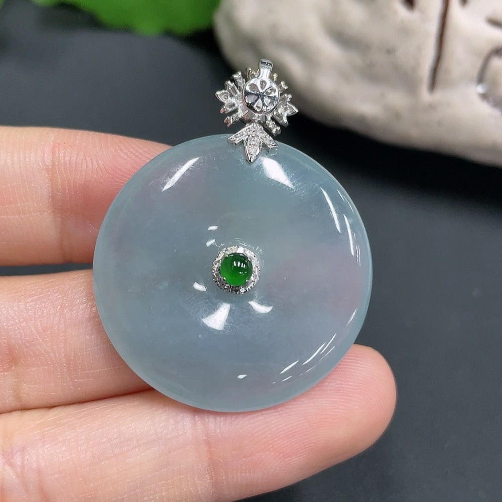 Jadeite Pendant Peace Buckle 18k