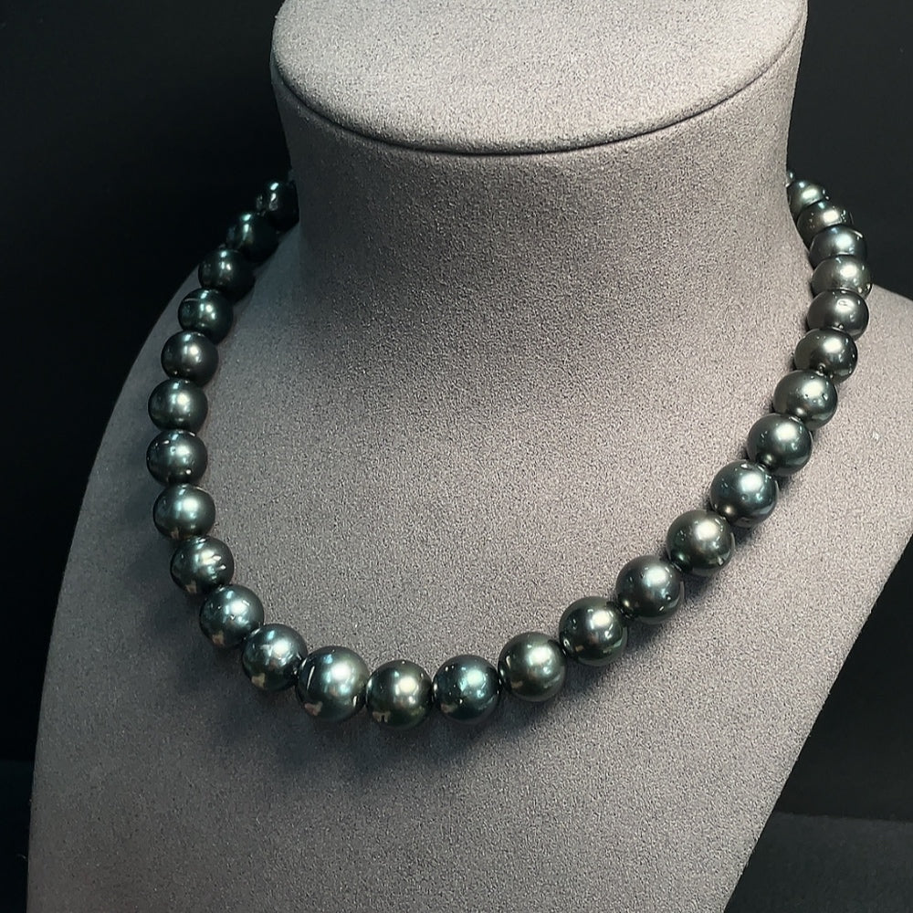 Seawater Pearl Necklace Non-Gold Total Weight Approx. 83.1g Size About 10.9-13.3mm