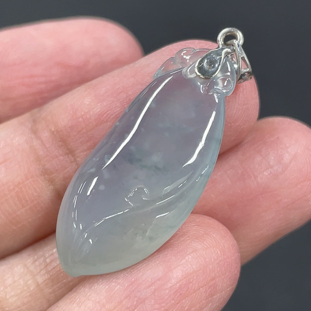 Jadeite Blessed Melon Pendant with 18k Gold Clasp, Total Weight Approx. 4g